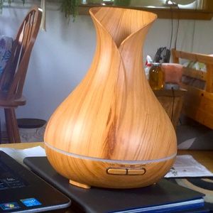 Essential oil diffuser